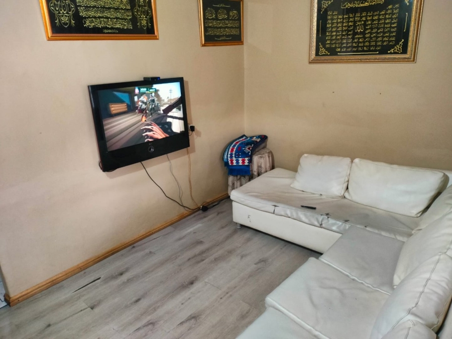 2 Bedroom Property for Sale in Bridgetown Western Cape